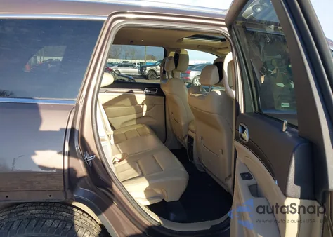 2018 Jeep Grand Cherokee Limited 4X2 z USA, uszkodzony, nr VIN 1C4RJEBG8JC392432